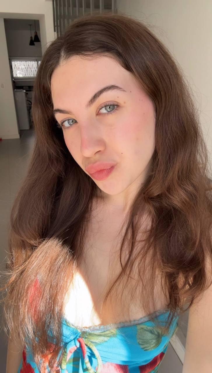 Nude girl Amber in Jiaxing