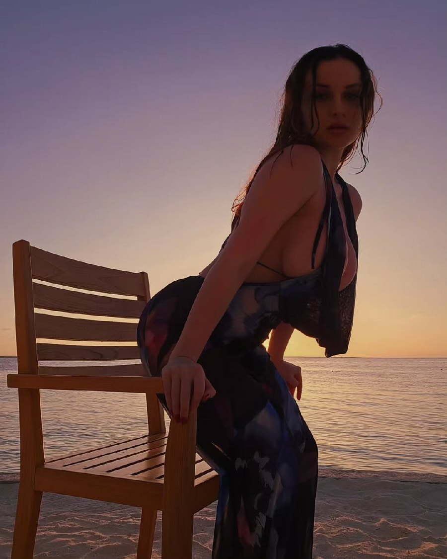 Sexy girl Miranda Faith nude in Jiaxing