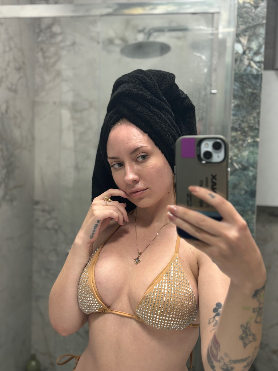 Nude girl KateV in Jiaxing