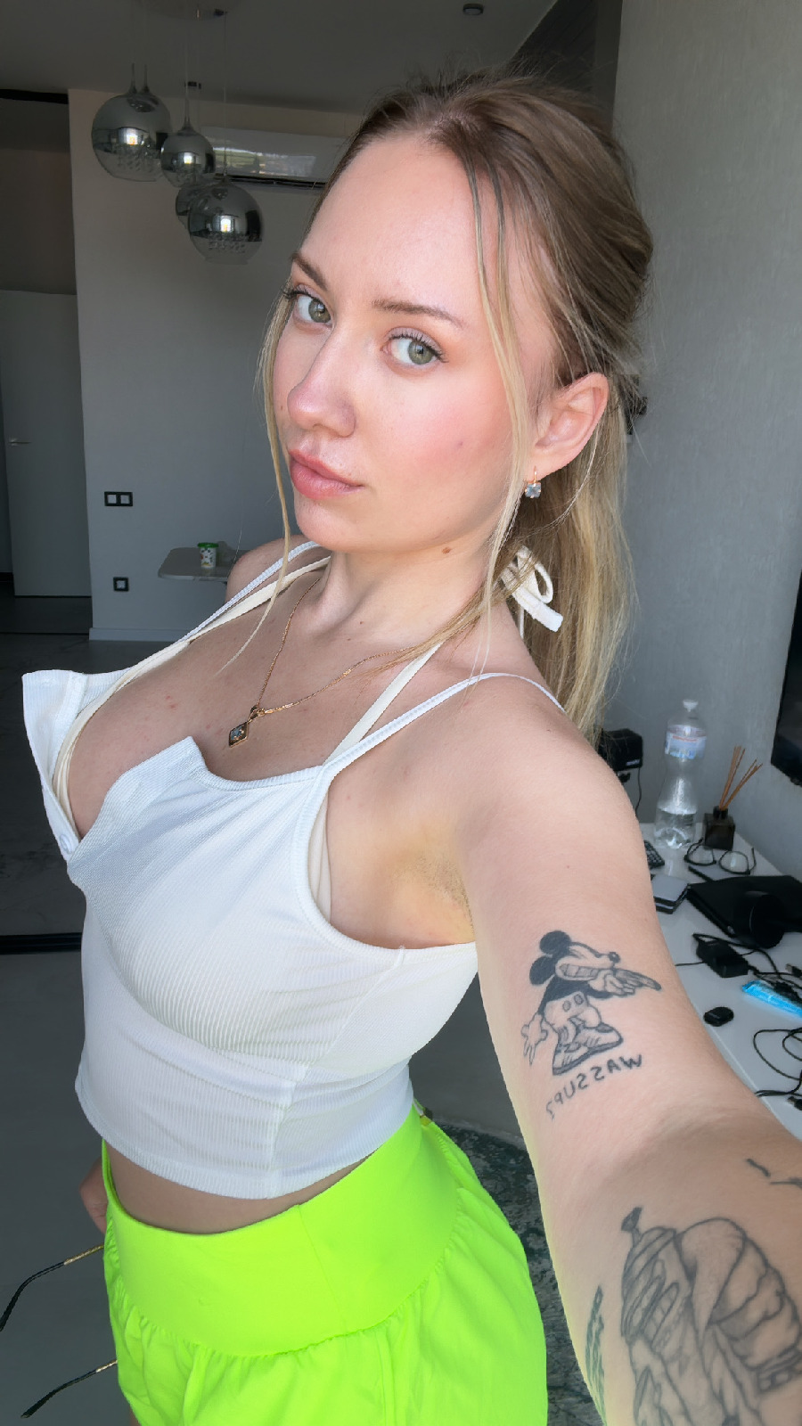 KateV in her underwear in Jiaxing