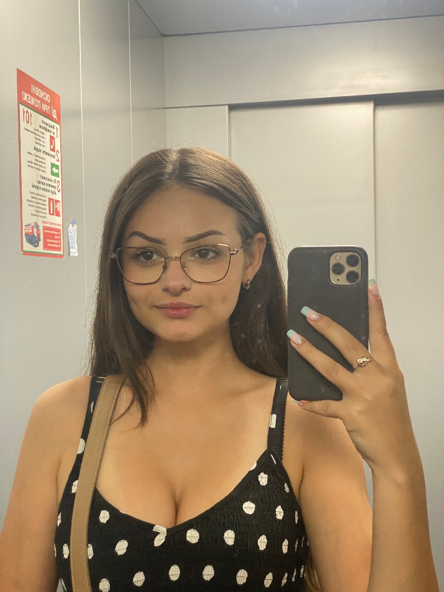 Sexy model Stacy in Jiaxing